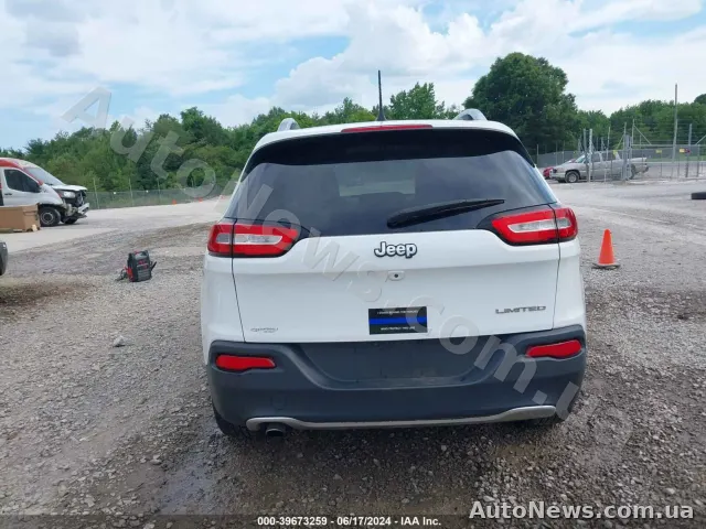 2017 Jeep Cherokee — фото 16 (iaai)