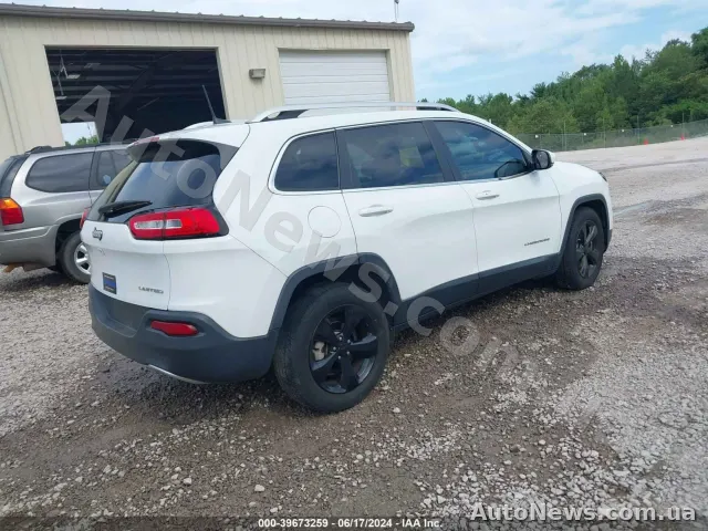 2017 Jeep Cherokee — фото 4 (iaai)