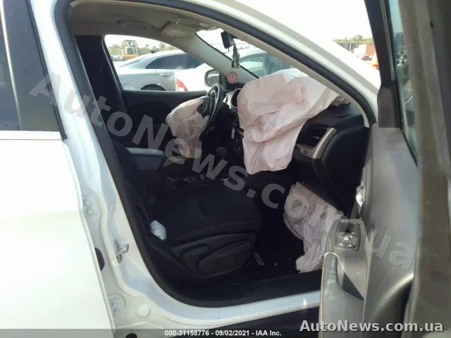2016 Jeep Cherokee, VIN 1C4PJLCB0HW522680, nr rej. АХ8310МК — zdjęcie 5 (iaai)