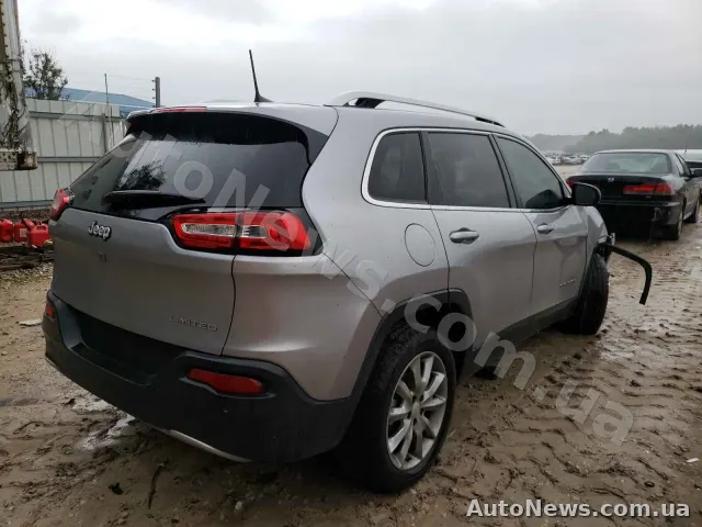 2017 Jeep Cherokee — photo 4 (copart)