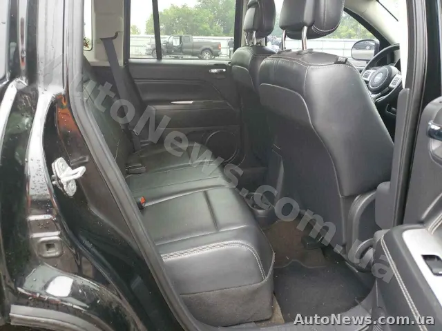 2014 Jeep Compass — photo 11 (copart)