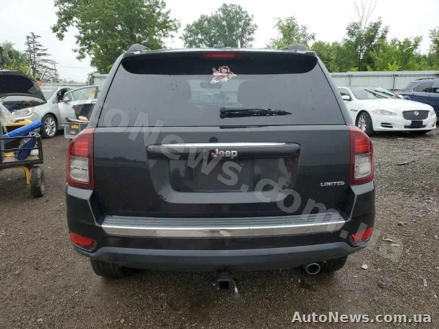 2014 Jeep Compass — photo 6 (copart)