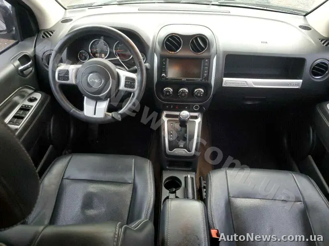 2014 Jeep Compass — photo 8 (copart)