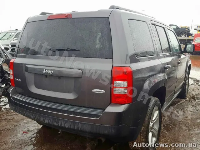 2017 Jeep Patriot LA — photo 4 (copart)
