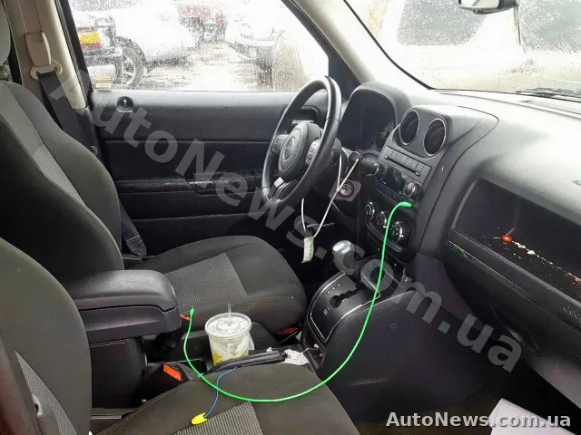 2017 Jeep Patriot LA — photo 5 (copart)