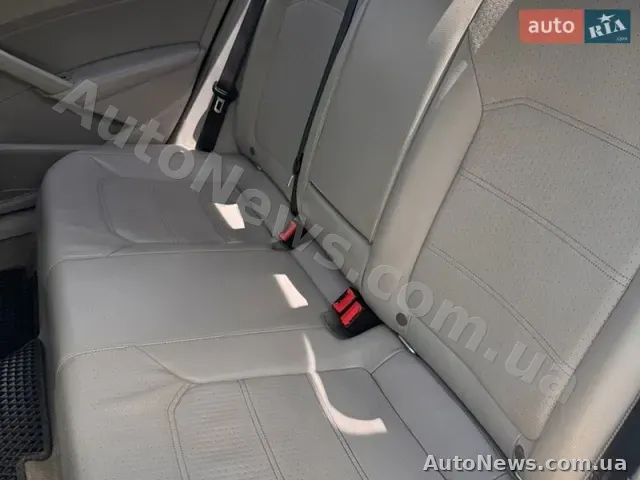 2013 Volkswagen Passat, VIN 1VWBN7A34DC129081, nr rej. СЕ6968НА — zdjęcie 10 (autoria)