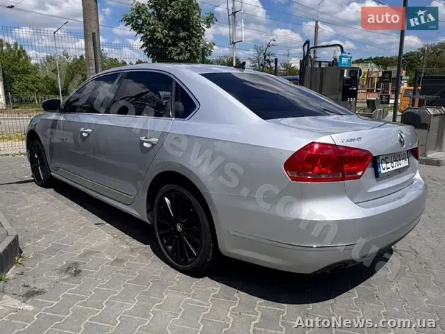 2013 Volkswagen Passat, VIN 1VWBN7A34DC129081, nr rej. СЕ6968НА — zdjęcie 4 (autoria)