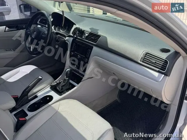2013 Volkswagen Passat, VIN 1VWBN7A34DC129081, nr rej. СЕ6968НА — zdjęcie 7 (autoria)