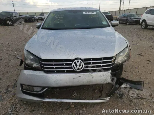 2013 Volkswagen Passat, VIN 1VWBN7A34DC129081, nr rej. СЕ6968НА — zdjęcie 9 (copart)