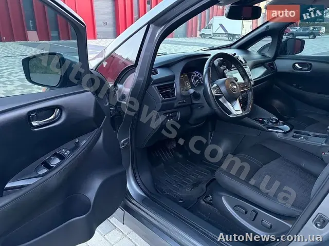 2018 Nissan Leaf, VIN 1N4AZ1CP3JC313431 — zdjęcie 13 (autoria)