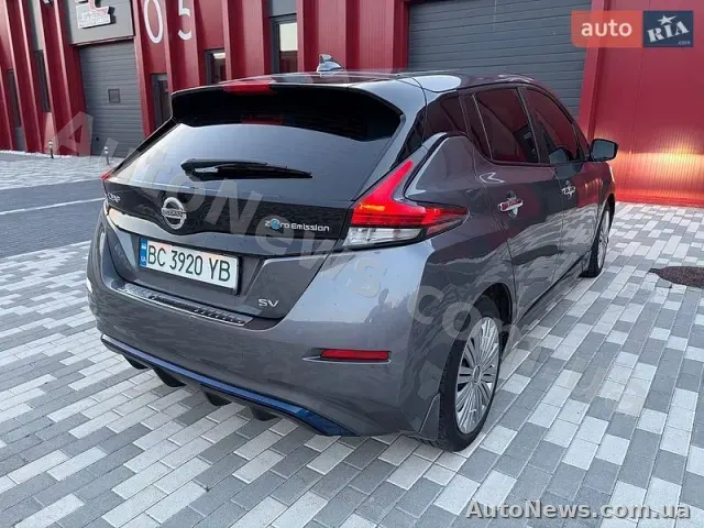 2018 Nissan Leaf, VIN 1N4AZ1CP3JC313431 — zdjęcie 6 (autoria)