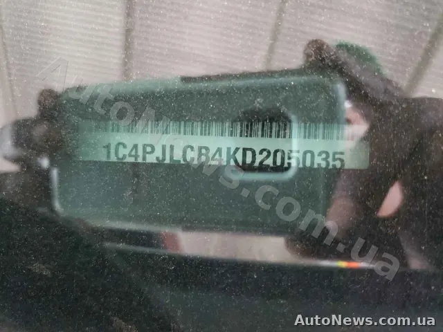 2019 Jeep Cherokee — фото 10 (copart)