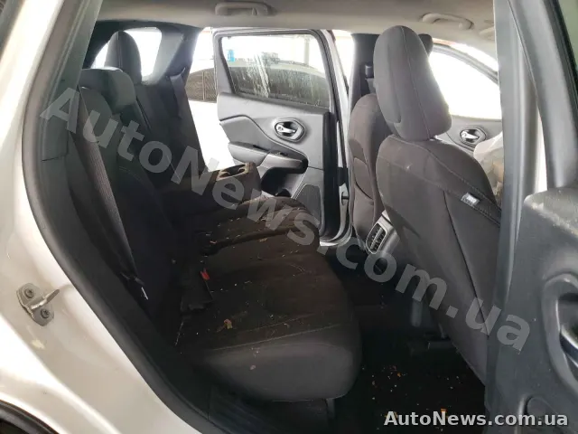 2019 Jeep Cherokee — фото 6 (copart)