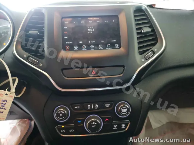 2019 Jeep Cherokee — фото 9 (copart)