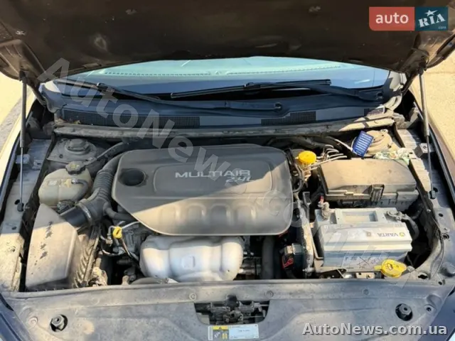 2014 Chrysler 200 — photo 30 (autoria)