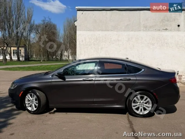 2014 Chrysler 200 — photo 36 (autoria)
