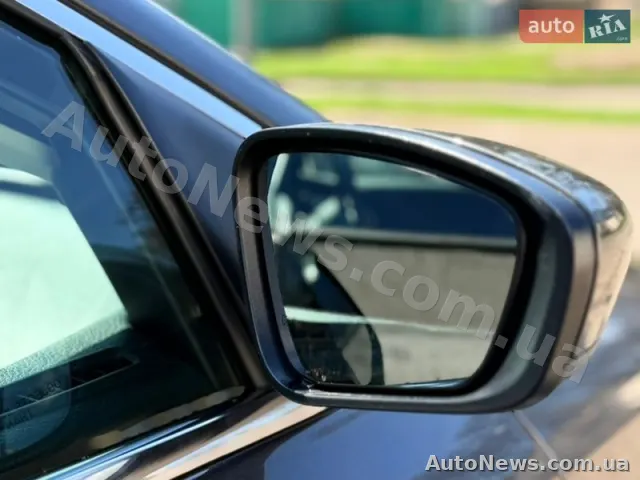 2014 Chrysler 200 — photo 8 (autoria)