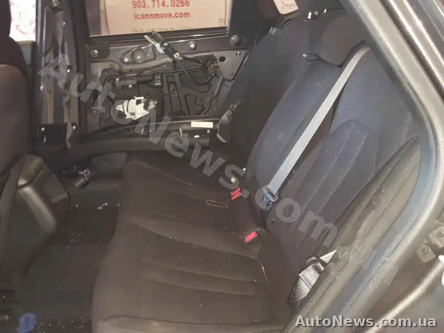 2015 Chrysler 200 — photo 6 (copart)