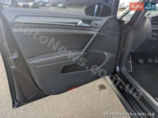 2014 Volkswagen Golf GTI, VIN 3VW5T7AU1FM002527, держномер ВМ6003ЕО — фото 16 (autoria)