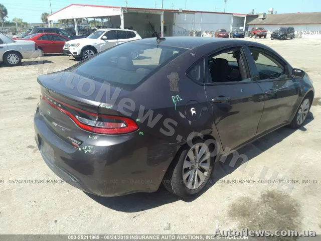 2014 Dodge Dart — photo 4 (iaai)