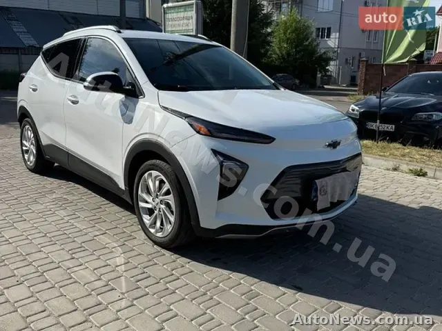2023 Chevrolet Bolt EUV, VIN 1G1FY6S07P4148287 — zdjęcie 2 (autoria)
