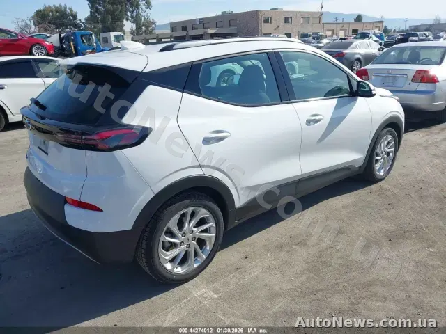 2023 Chevrolet Bolt EUV, VIN 1G1FY6S07P4148287 — zdjęcie 4 (iaai)