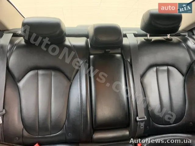 2014 Chrysler 200 — photo 24 (autoria)