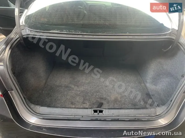 2014 Chrysler 200 — photo 26 (autoria)
