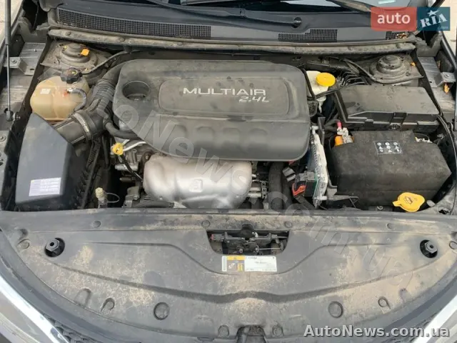 2014 Chrysler 200 — photo 30 (autoria)