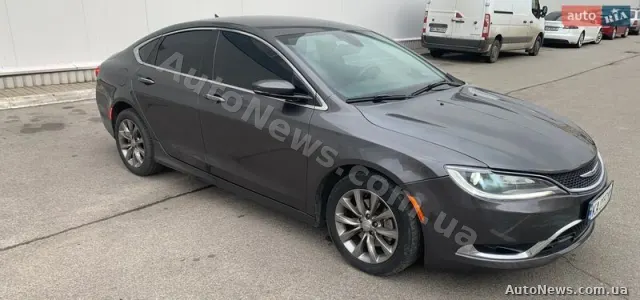 2014 Chrysler 200 — photo 4 (autoria)