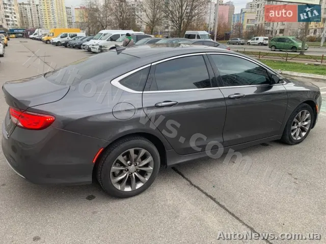 2014 Chrysler 200 — photo 8 (autoria)