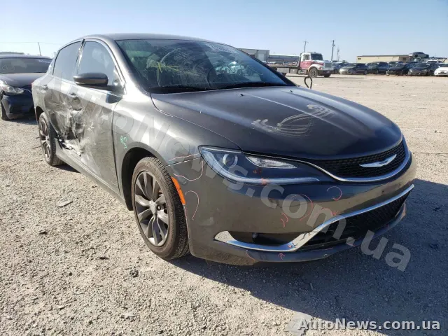 2015 Chrysler 200 — photo 1 (copart)