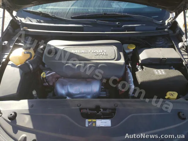 2015 Chrysler 200 — photo 7 (copart)