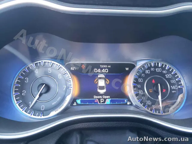 2015 Chrysler 200 — photo 8 (copart)