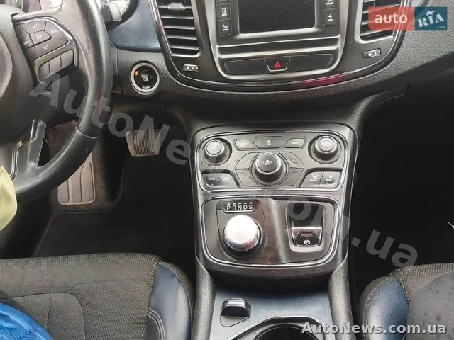 2015 Chrysler 200 — zdjęcie 4 (autoria)