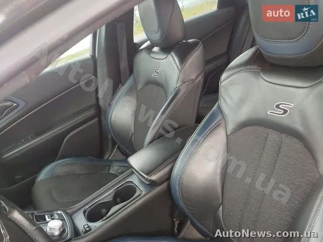 2015 Chrysler 200 — zdjęcie 5 (autoria)