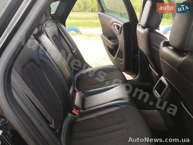 2015 Chrysler 200 — zdjęcie 6 (autoria)