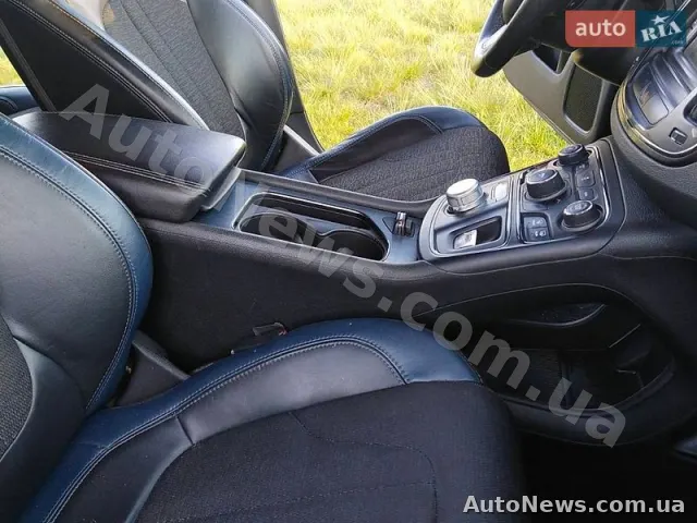 2015 Chrysler 200 — zdjęcie 8 (autoria)