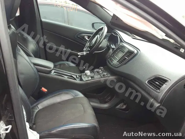 2015 Chrysler 200 — zdjęcie 5 (copart)