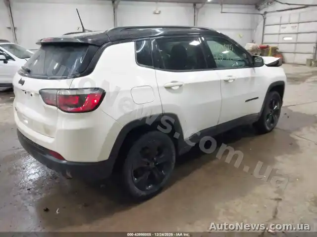2021 Jeep Compass, VIN 3C4NJDBB0MT512620 — photo 4 (iaai)