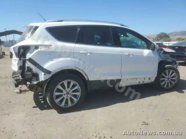 2017 Ford Escape, VIN 1FMCU0J91HUE09252, nr rej. КА8550ТВ — zdjęcie 3 (copart)
