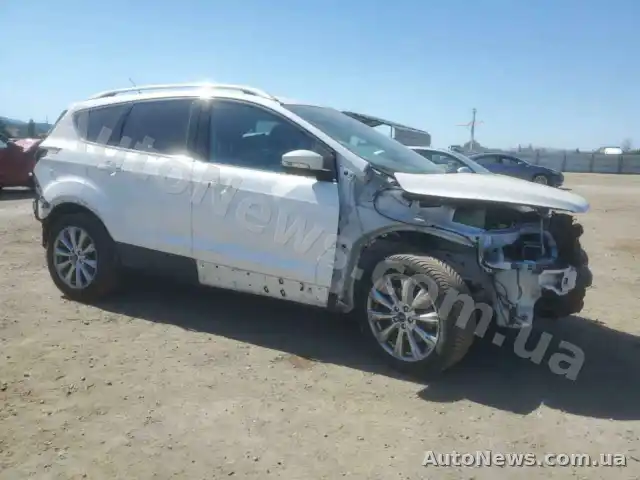 2017 Ford Escape, VIN 1FMCU0J91HUE09252, nr rej. КА8550ТВ — zdjęcie 4 (copart)