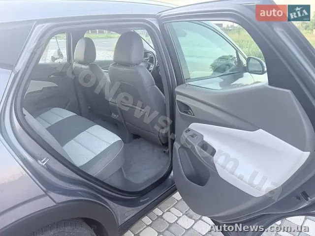 2021 Chevrolet Bolt, VIN 1G1FZ6S09N4116452 — zdjęcie 4 (autoria)
