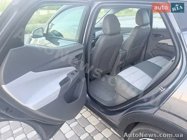 2021 Chevrolet Bolt, VIN 1G1FZ6S09N4116452 — zdjęcie 7 (autoria)