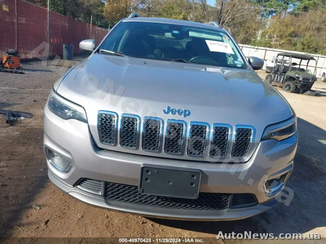 2020 Jeep Cherokee — photo 12 (iaai)