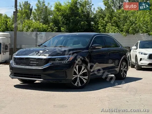 2021 Volkswagen Passat, VIN 1VWSA7A34MC002567 — фото 2 (autoria)