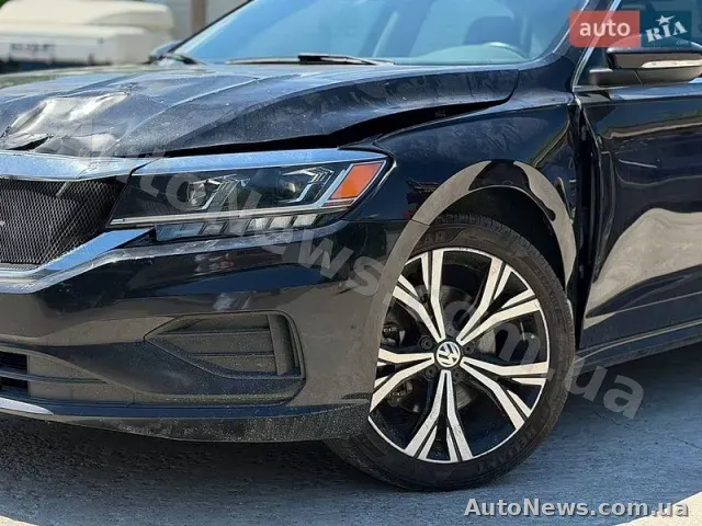 2021 Volkswagen Passat, VIN 1VWSA7A34MC002567 — фото 3 (autoria)