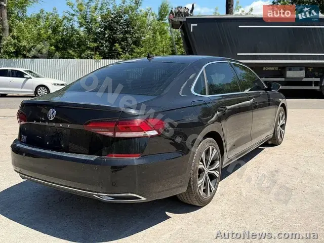 2021 Volkswagen Passat, VIN 1VWSA7A34MC002567 — фото 9 (autoria)