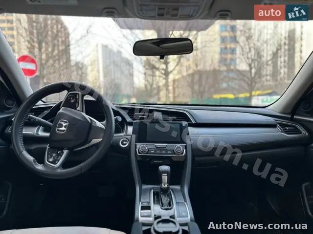 2017 Honda Civic — photo 14 (autoria)