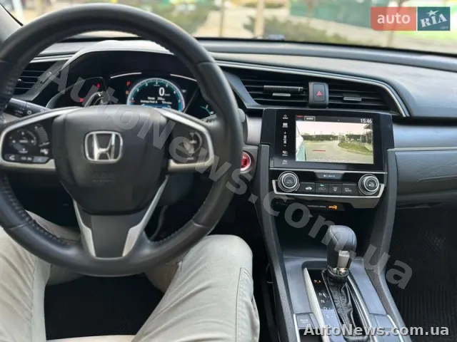 2017 Honda Civic — photo 15 (autoria)